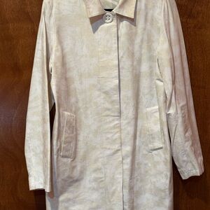 Bill Blass Light Tan Trench Coat